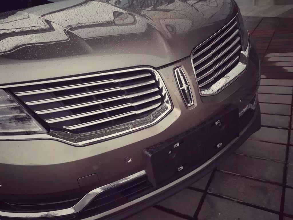 林肯大型SUV，豪华与实力的完美融合