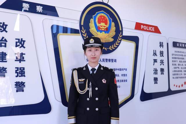 执勤警服，职责与荣耀的象征