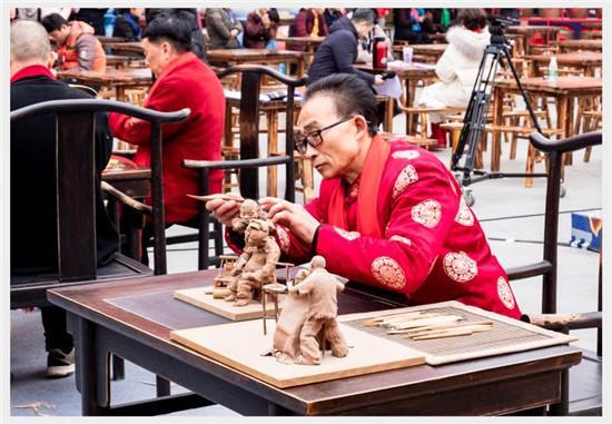 东西南北贺新春，共庆佳节，共话美好未来