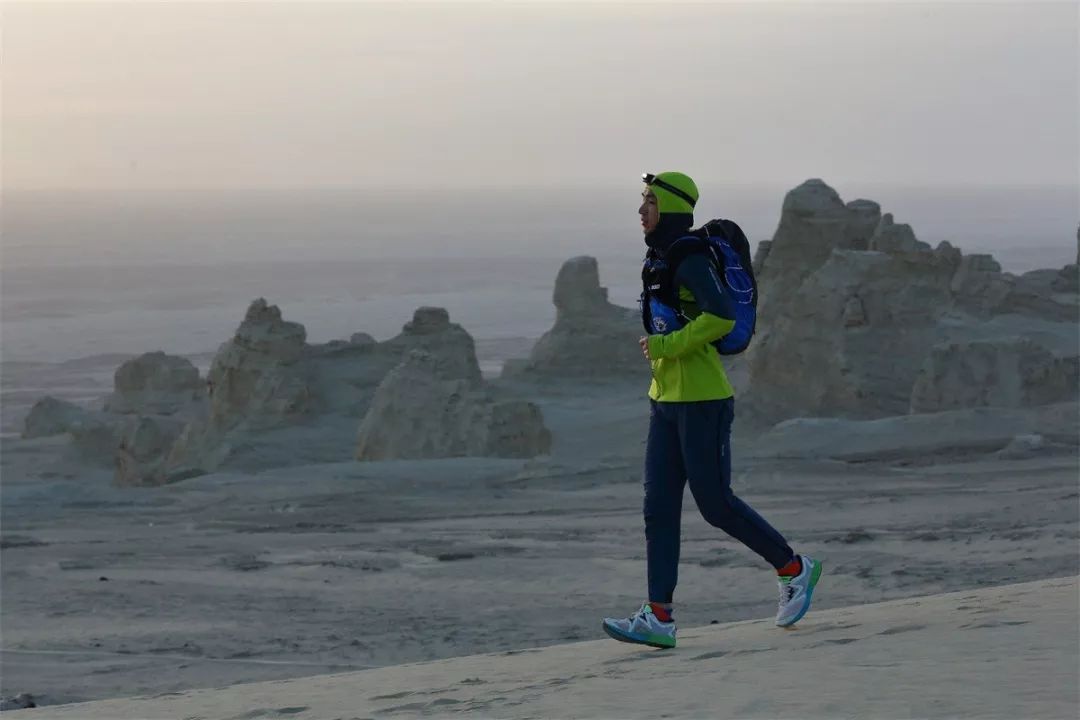 顾冰的越野跑之旅，挑战自然，超越自我