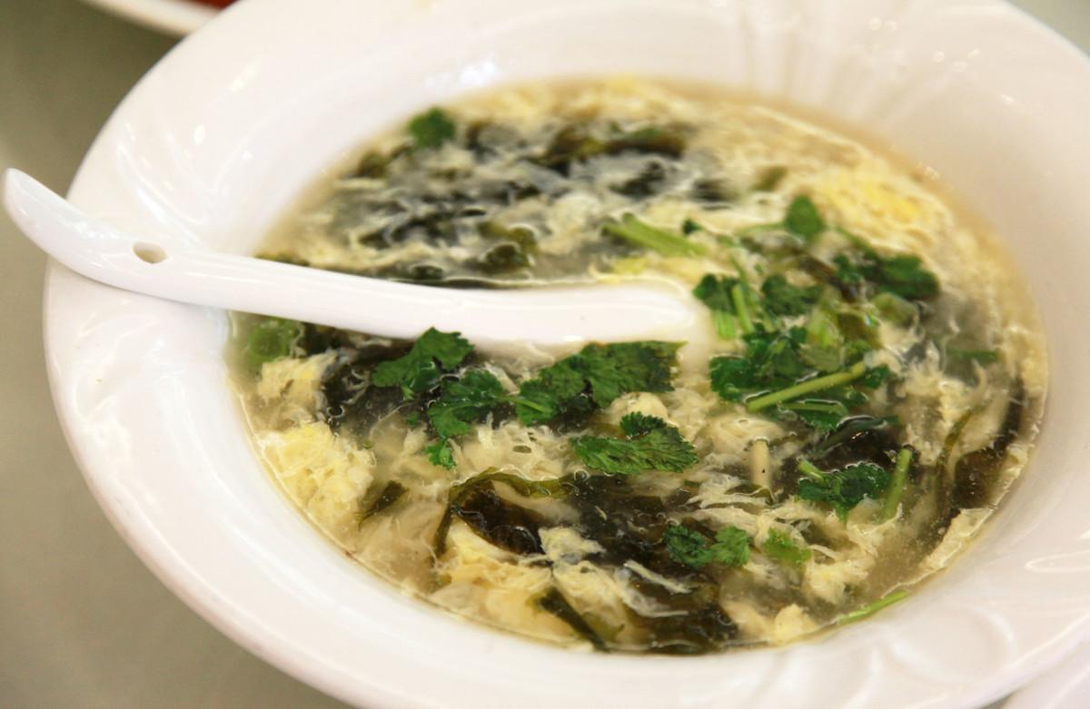 玉米紫菜蛋花汤，一道家常美食的做法