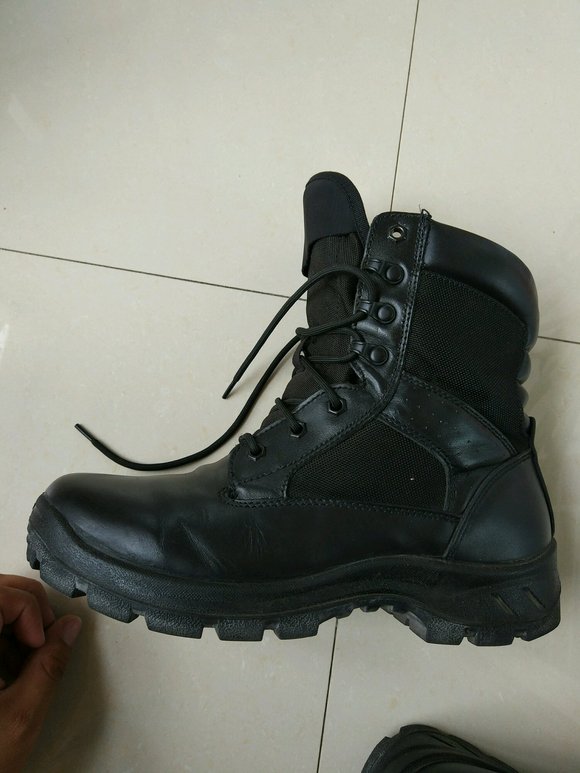 关于06伞兵靴的辨别指南