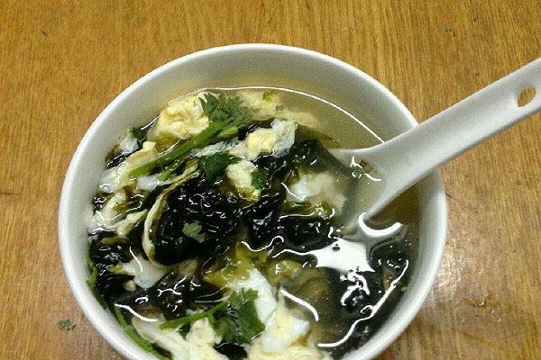 紫菜蛋花汤的名字，一道传统美味的汤品
