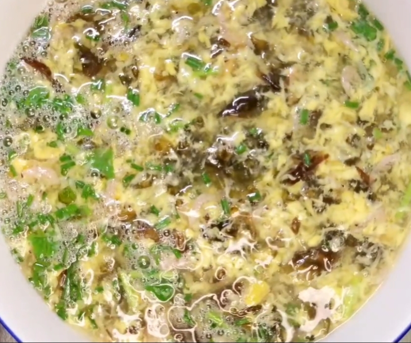 紫菜虾米蛋花汤，一道营养丰富的美味佳肴及其功效