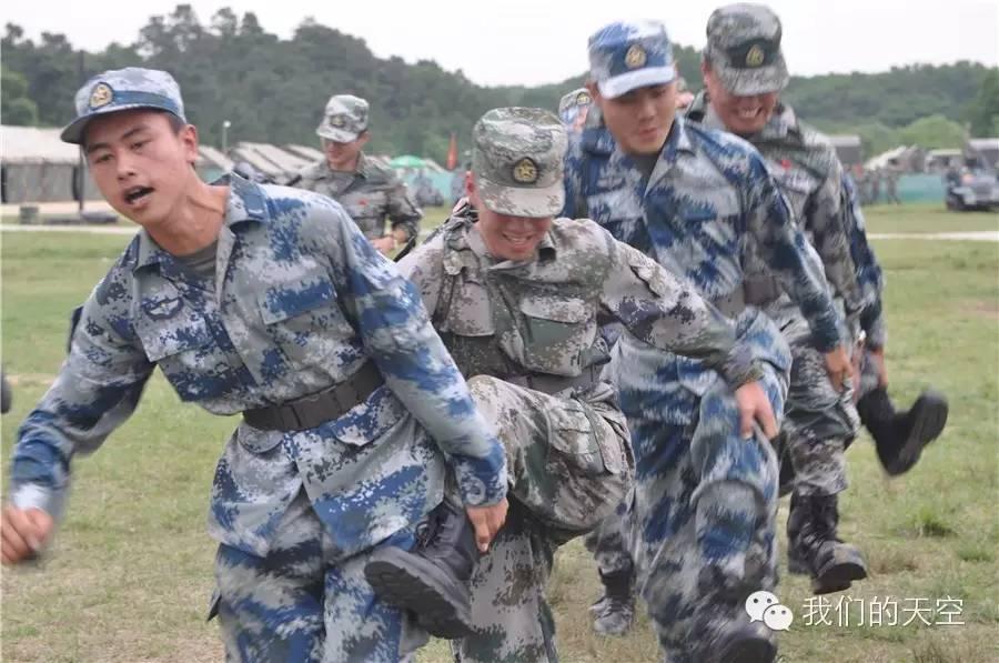 步兵、炮兵与伞兵，军事力量的三大支柱